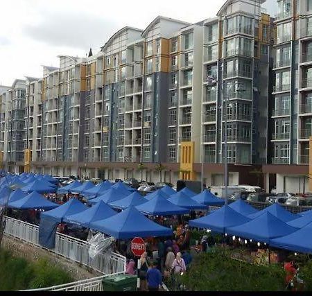Barrington Square 2 Rooms Apartment At Golden Hill Night Market Бринчанг Екстериор снимка